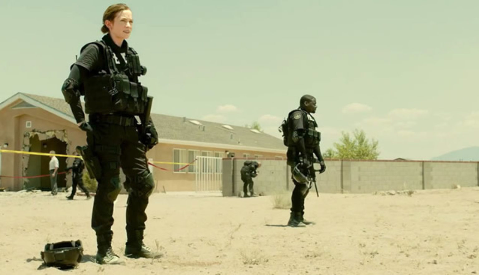 Sicario - Plugged In