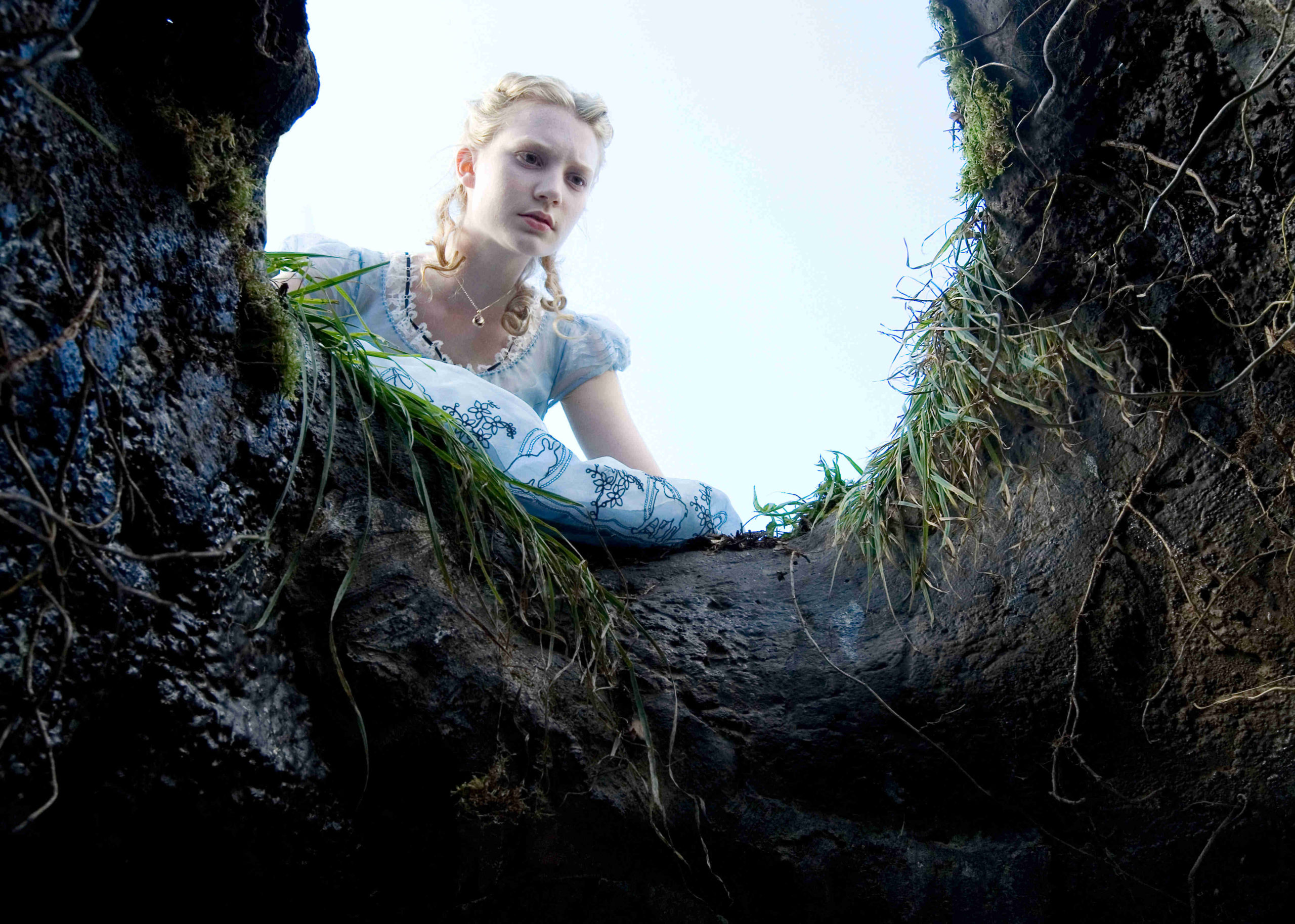 Alice In Wonderland (2010) - Movie  Reviews, Cast & Release Date -  BookMyShow